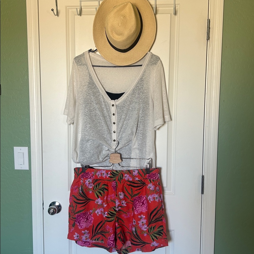 Torrid Henley scoop neck size 00 (XL)